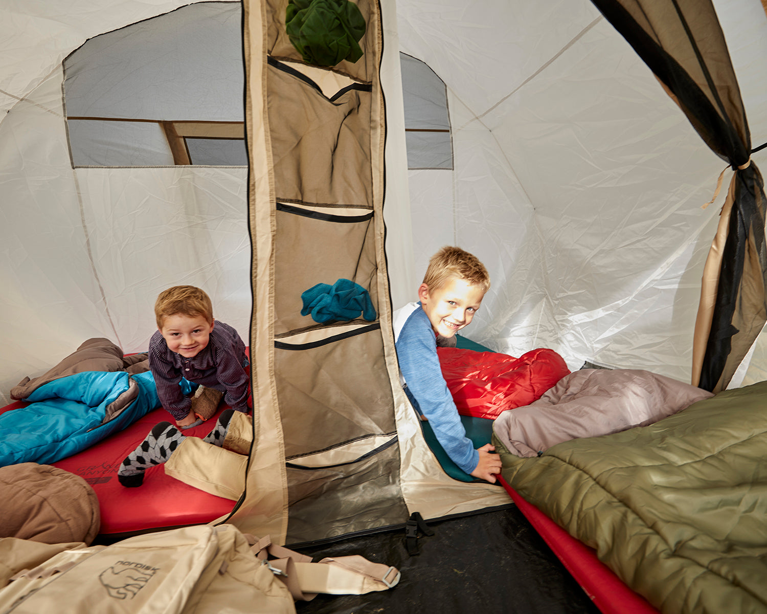 Fairbanks 150 Kids Sleeping Bag, Red Dahlia