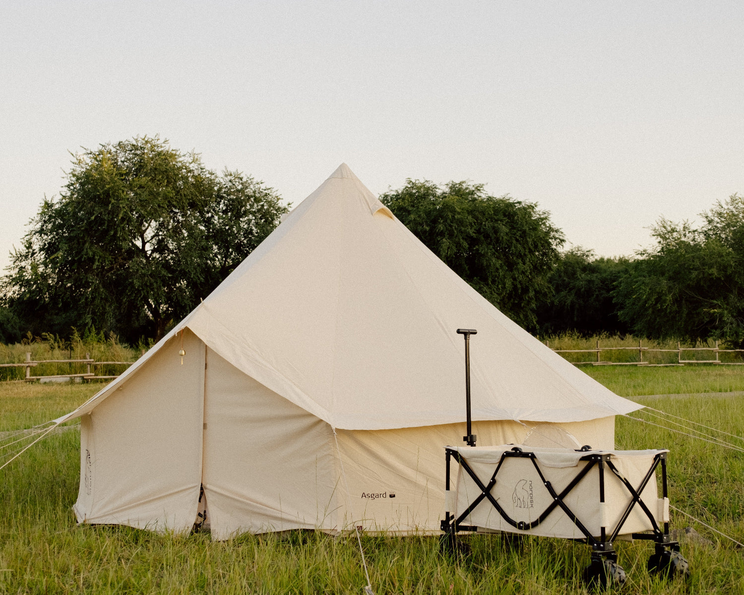 Asgard 19.6 Glampingtelt - 19.6 m² | 8-10 personer | Sandshell